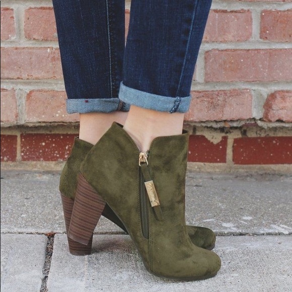 ANKLE BOOTS STYLE MYSTERY BOX (1 PAIR) - Picture 4 of 10